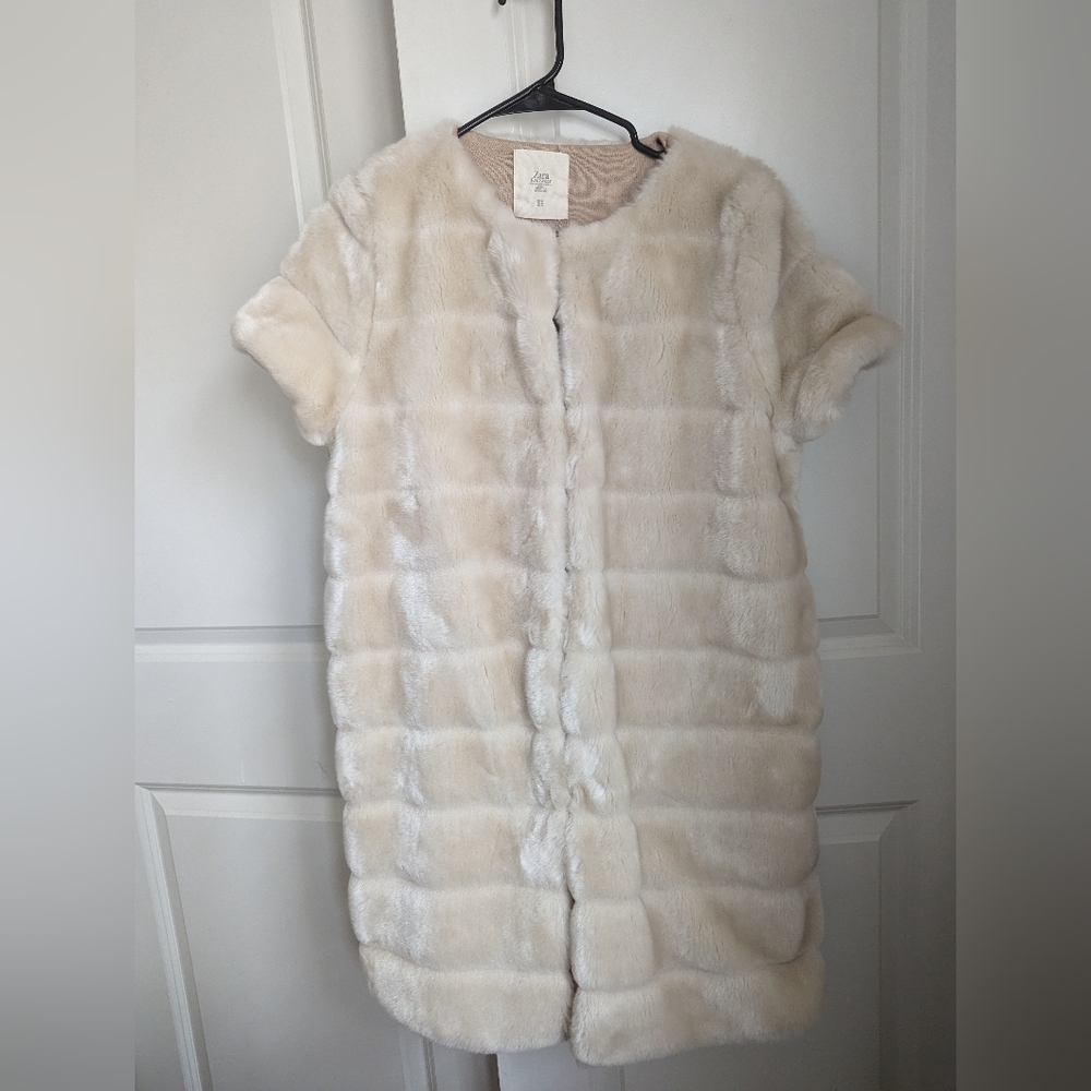 ZARA Knitwear Short-sleeve Faux Fur Vest